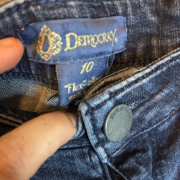 Democracy Blue Ankle & Cropped Jeans - Picture 3 of 4